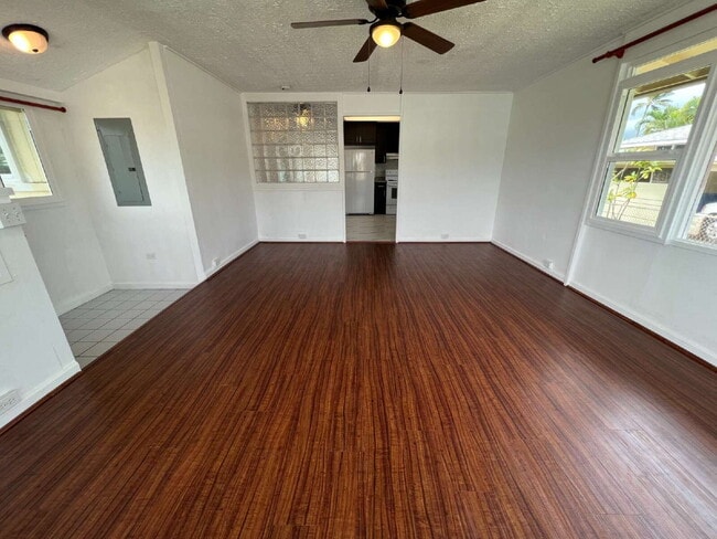Building Photo - Charming 3-Bedroom Home in Kailua