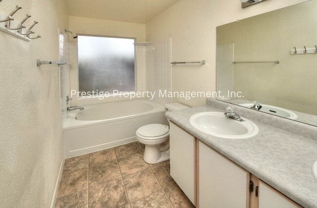 Building Photo - 3/2 Beautiful Rita Ranch Home With Open Design!!!