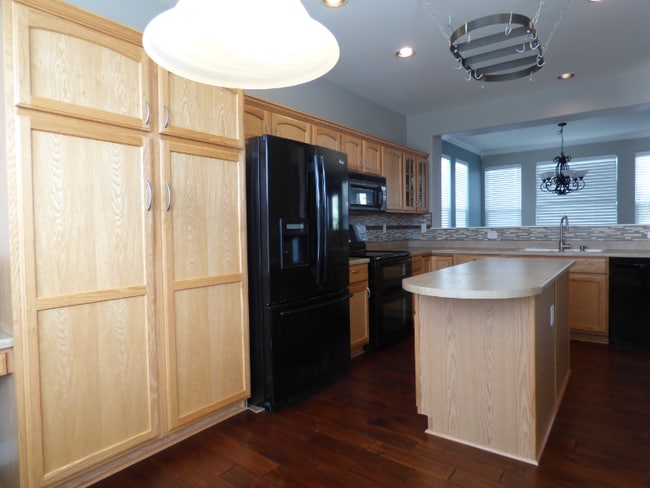 Building Photo - "Charming 3-Bed, 3-Bath Gem with 2604 Sq Ft of Comfort in Highlands Ranch!"