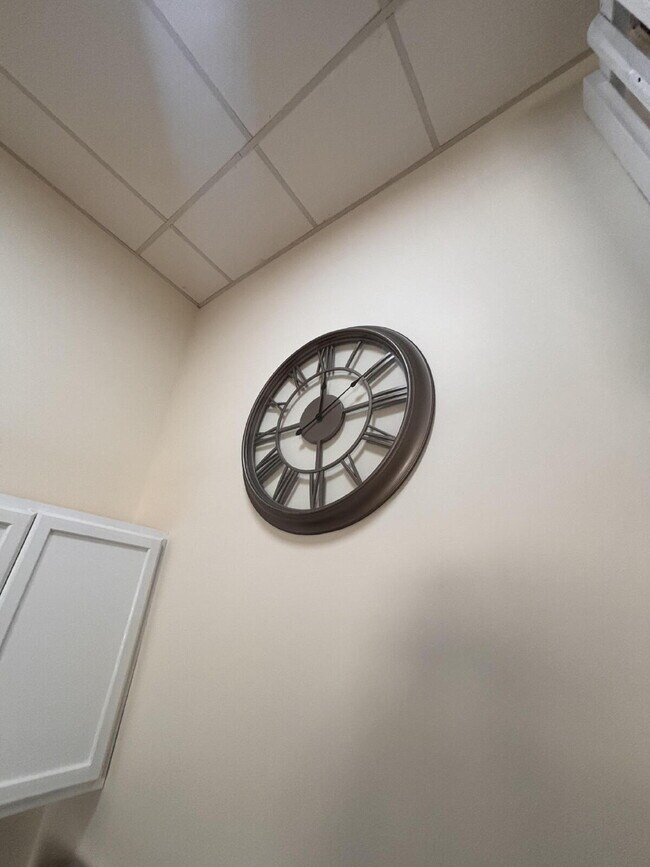 Building Photo - Walk everywhere - Charming Studio Loft in the Heart of Bath, Maine!