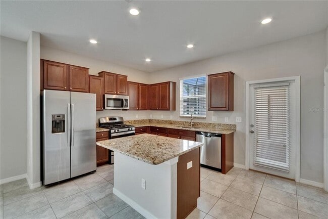 Building Photo - 7325 Parkshore Dr