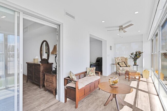 Building Photo - 1441 Ocean Dr
