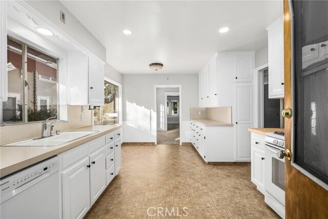 Building Photo - 243 N Grand St