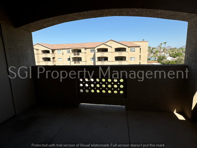 Building Photo - Great Phoenix Condo for Rent!