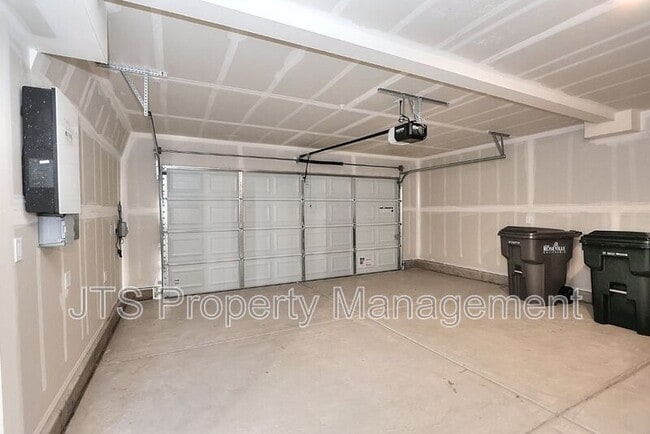 Building Photo - 8312 Whippersnapper Way