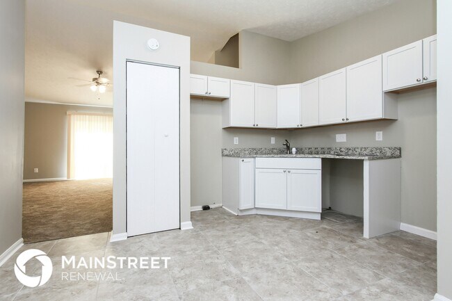 Building Photo - 644 Woods Crossing Ln