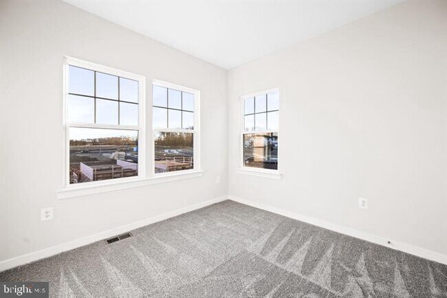 Building Photo - 42508 Invergordon Ter