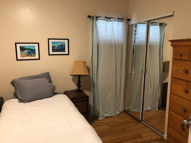 Building Photo - Pohailani Condos 2BD/1BTH