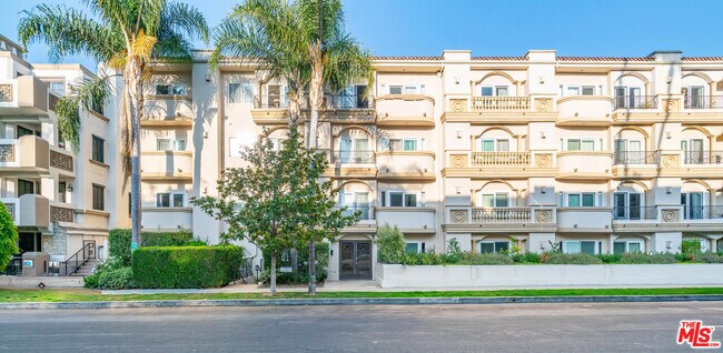 Building Photo - 118 S Clark Dr