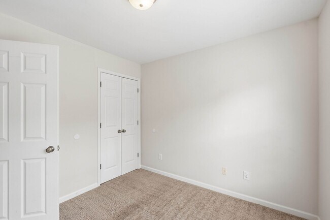 Building Photo - 2305 Gray Goose Loop
