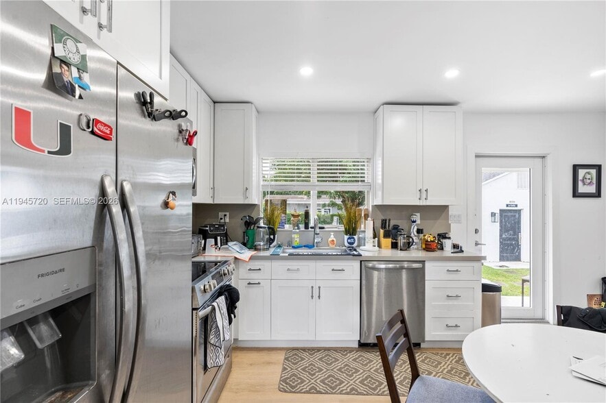 Building Photo - 5854 SW 62nd St