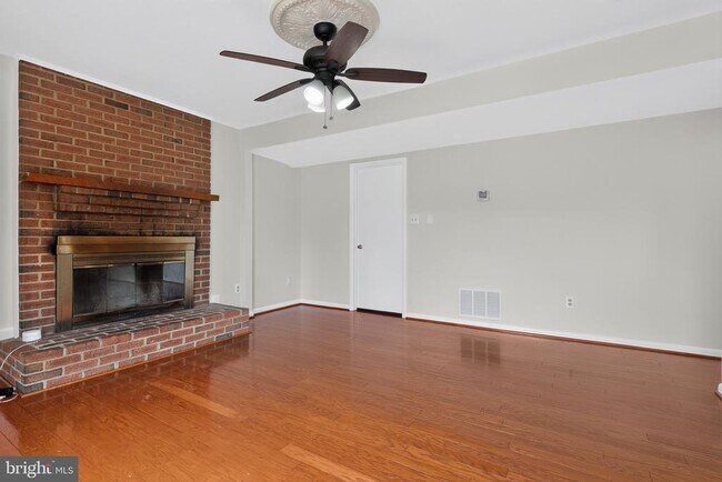 Building Photo - 3149 Southfield Dr