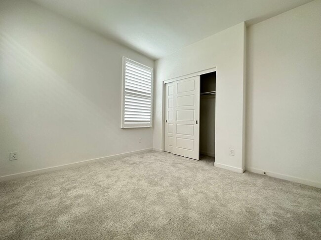 Building Photo - 4 Bedroom home for leasing in Irvine