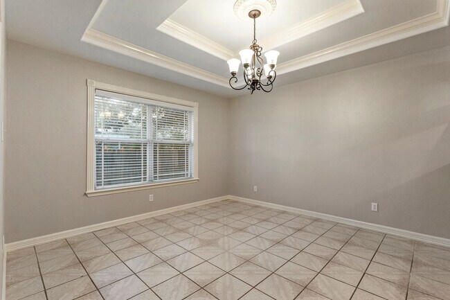 Building Photo - 3 Bed/2.5 Bath/2 Car Garage off Bass Blvd. in Harlingen
