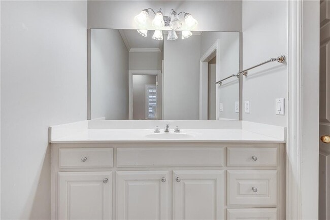 Building Photo - 225 High Point Walk NE