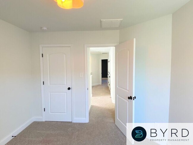 Building Photo - 6836 Leire Ln