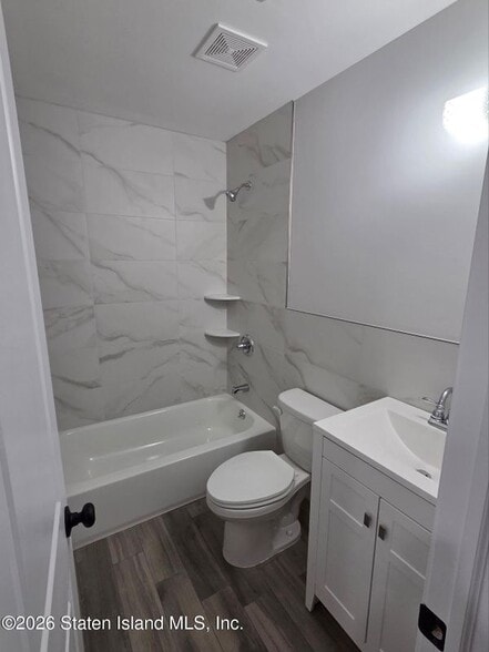 Building Photo - 69 Nashville St