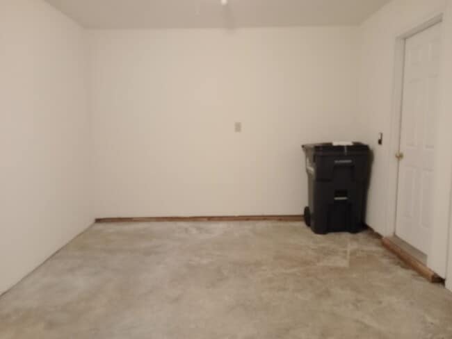 Building Photo - 2416-2418 Calder Ct.