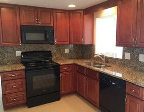 Building Photo - 3312 Clydesdale Dr