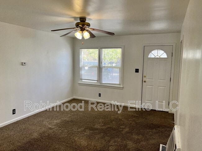 Building Photo - 140 1/2 West Court Street