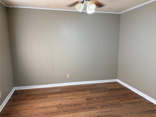 Building Photo - 2809 Sam Houston Ave