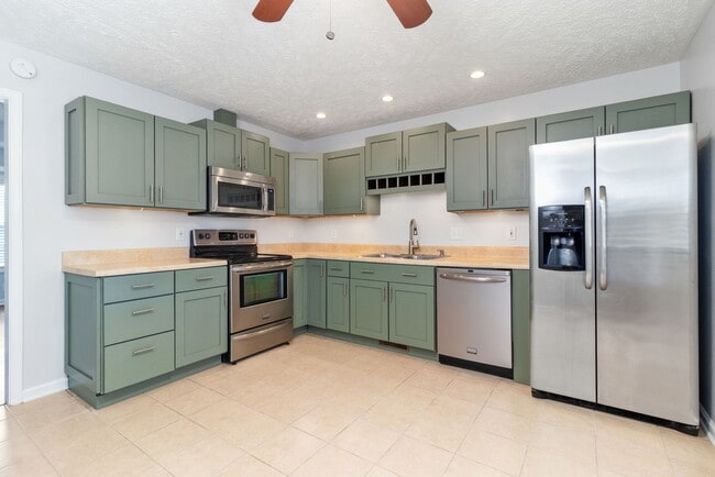Building Photo - 942 Drum Ln