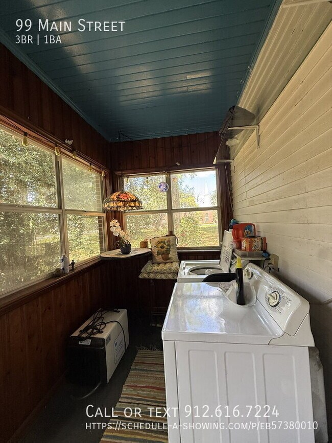 Building Photo - 99 Main St