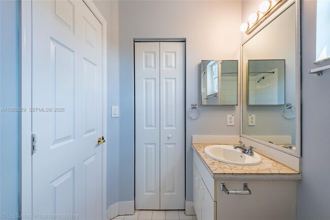 Building Photo - 16061 Emerald Cove Rd