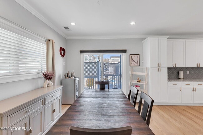 Building Photo - 12 4th St