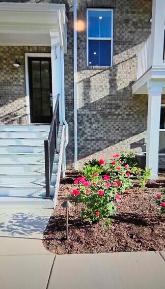 Building Photo - 11549 Helmond Way