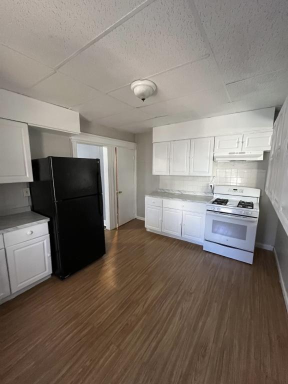 Building Photo - 691 Rutherford Ave