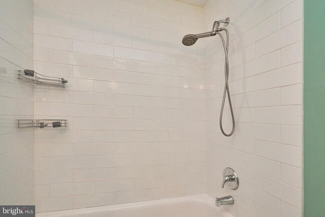 Building Photo - 8076 St Annes Ct