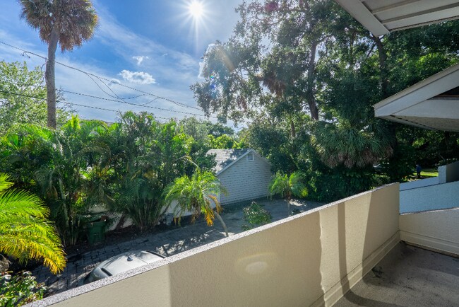 Building Photo - 1509 S Bay Villa Pl