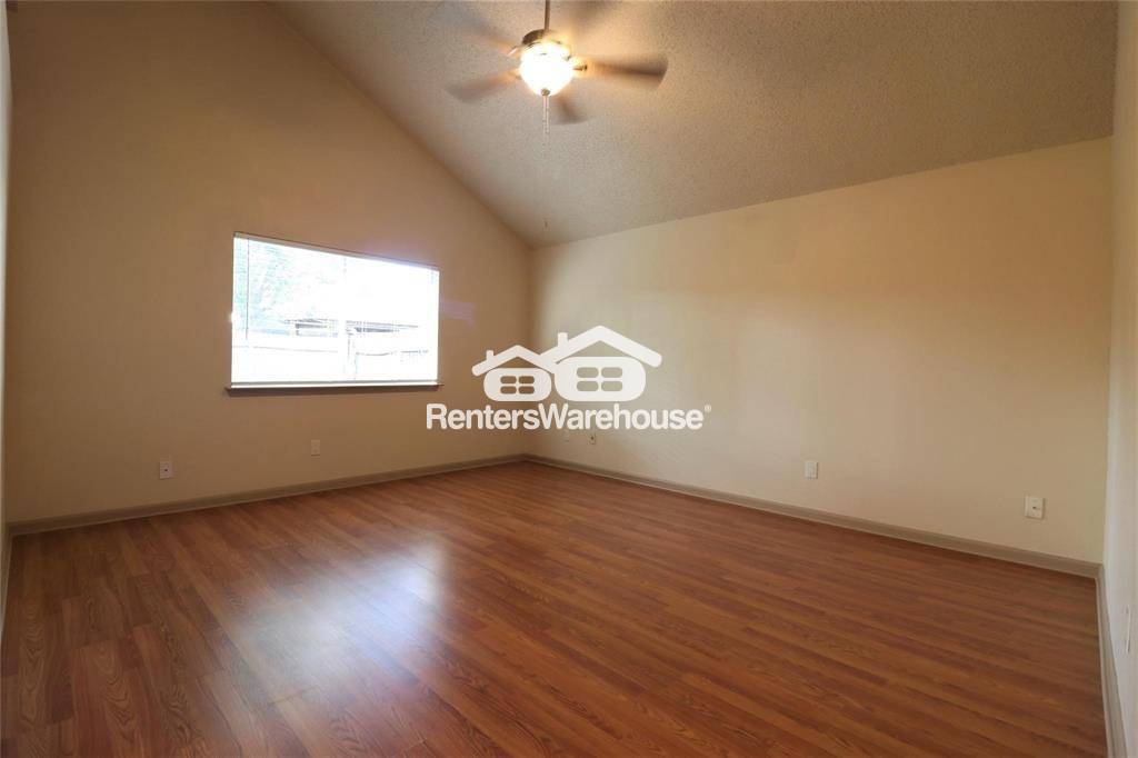 Building Photo - 16034 Barbarossa Dr