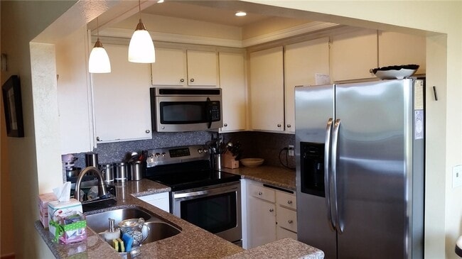 Building Photo - 12720 Burbank Blvd