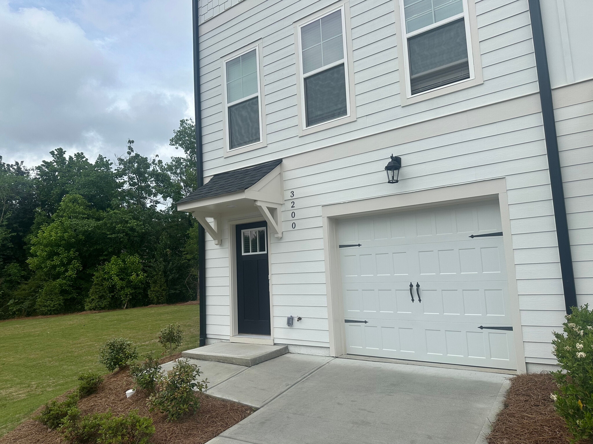 Building Photo - Room in Townhome on Bateman Drive SE