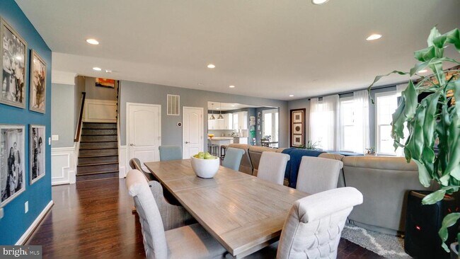 Building Photo - 24855 Bradford Forest Dr