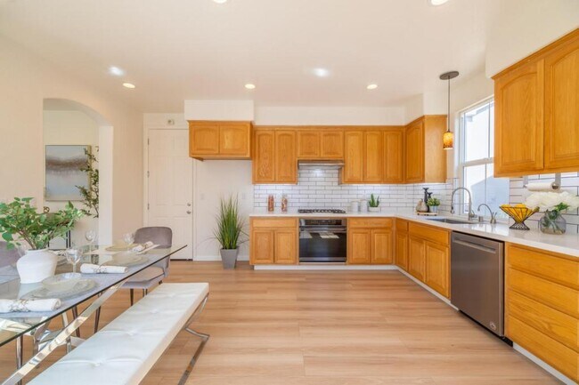 Building Photo - 1642 Welford Cir