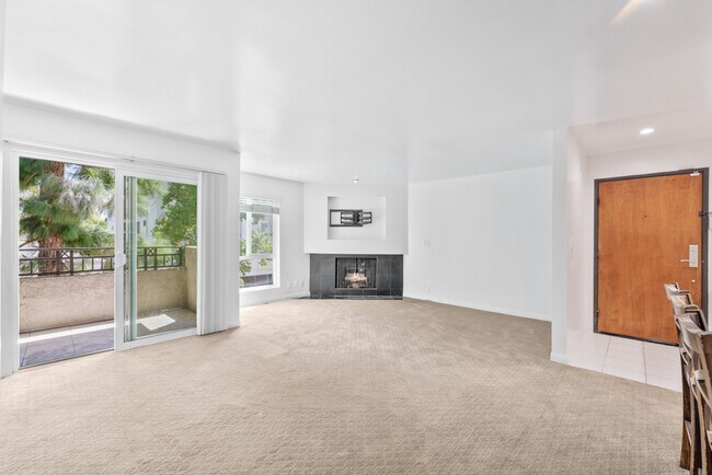 Building Photo - 11640 Woodbridge St