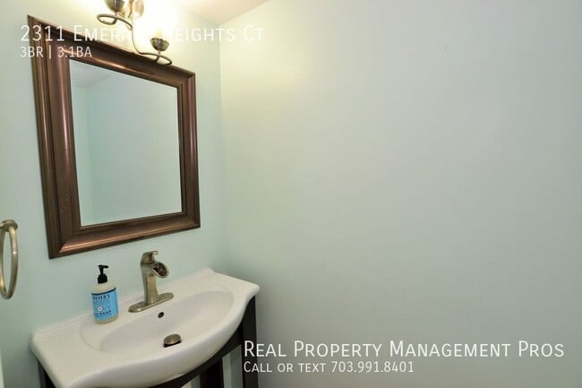 Building Photo - 2311 Emerald Heights Ct