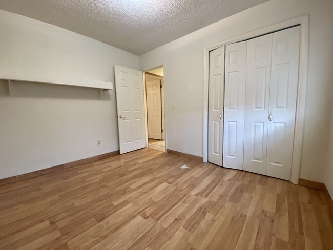 Building Photo - 2625 Kings Rd