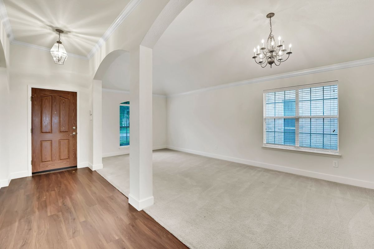 Building Photo - 12618 Red Hawk Dr