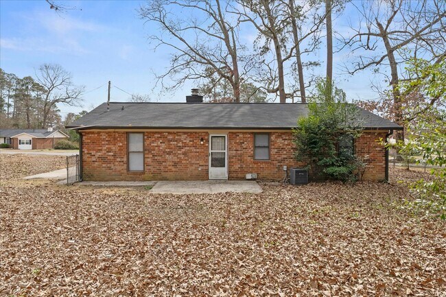 Building Photo - 2357 Basswood Dr