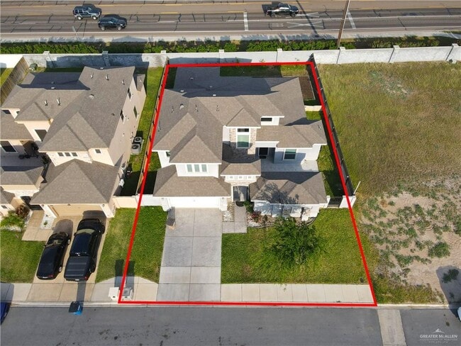 Building Photo - 33 Colvin Ave