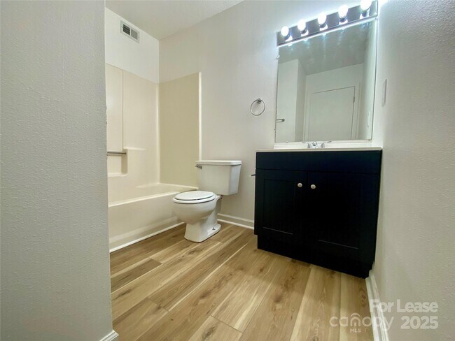 Building Photo - 1675 Eagles Pl