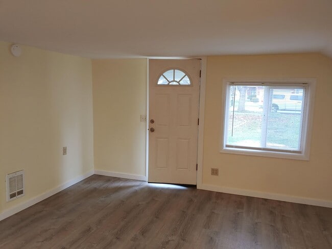 Building Photo - One Bedroom Home in Midtown CDA