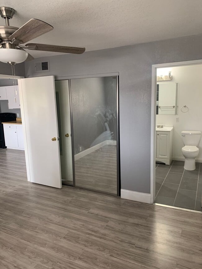 Building Photo - 1 Bedroom 1 Bath In Central Las Vegas