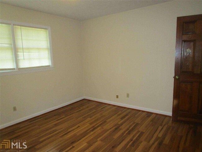 Building Photo - 4920 Rockmart Rd SE