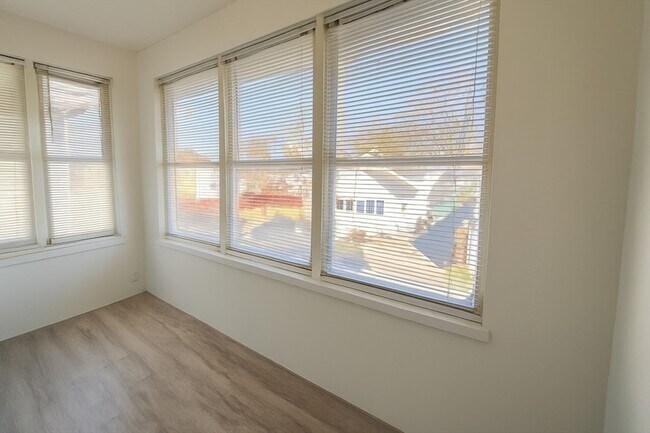 Building Photo - 183 Willis Ave