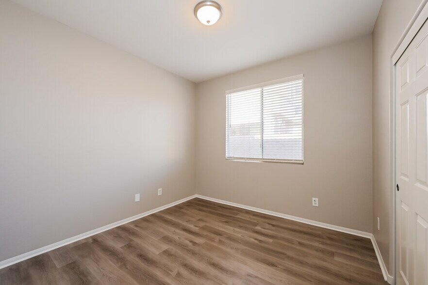 Building Photo - 9413 Andesite Hollow Ct